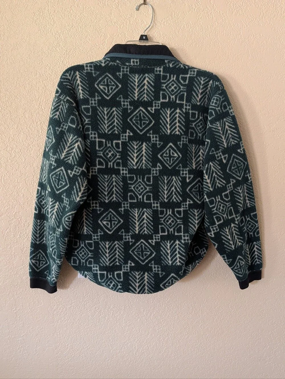 REI Green and White Geometric Fleece Pullover Sweater With Extra Large Pocket